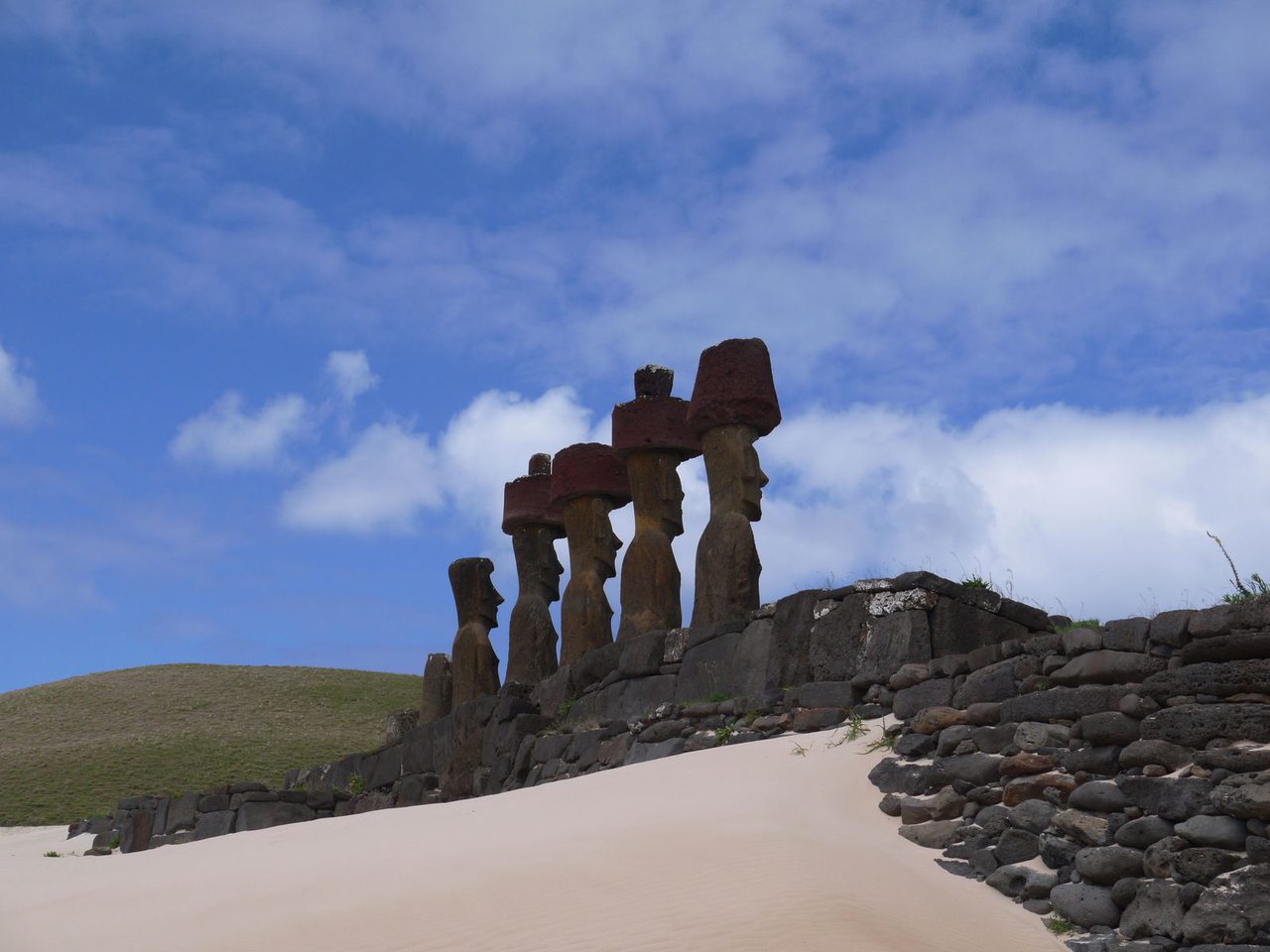 Moai statues