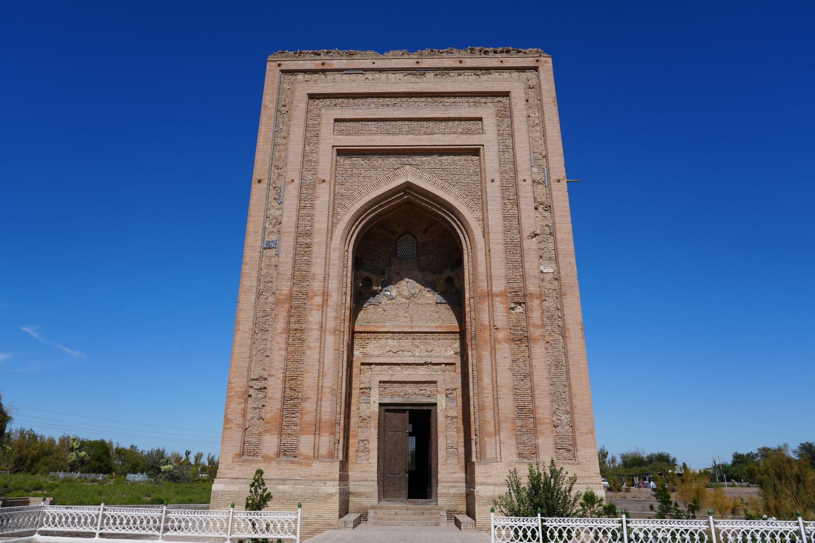 Sultan Tekesh Mausoleum