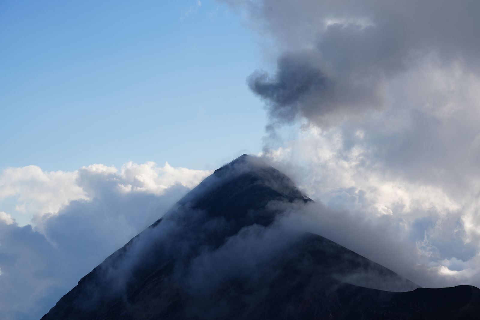 Eruption of Volcán de Fuego