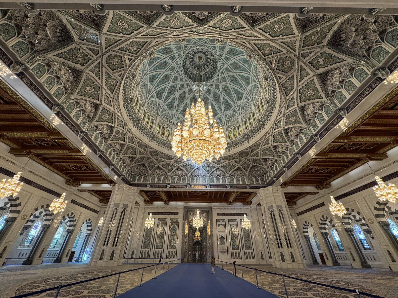 The Grand Chandelier and Main Prayer Hall