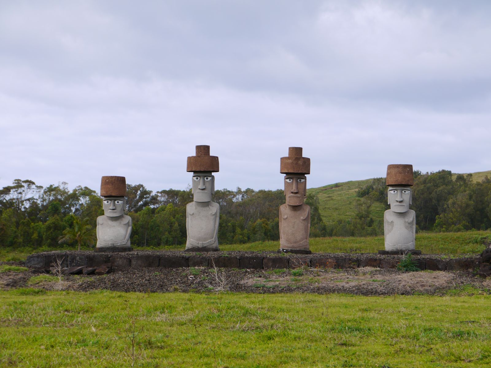 Moai statues