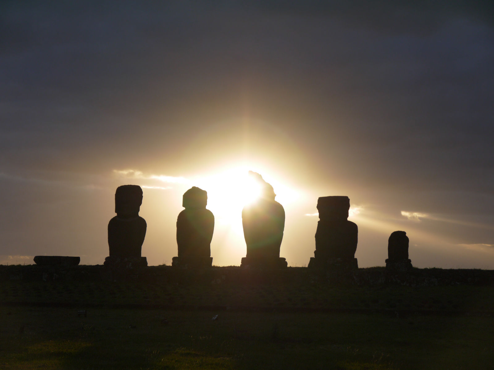 Moai statues